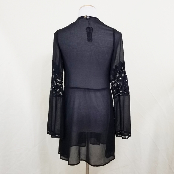 SOLD For Love and Lemons Annabelle robe black lace NWT - Picture 3 of 6